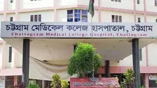 বায়েজিদে বাসের ধাক্কায় দুই গার্মেন্টস শ্রমিক নিহত